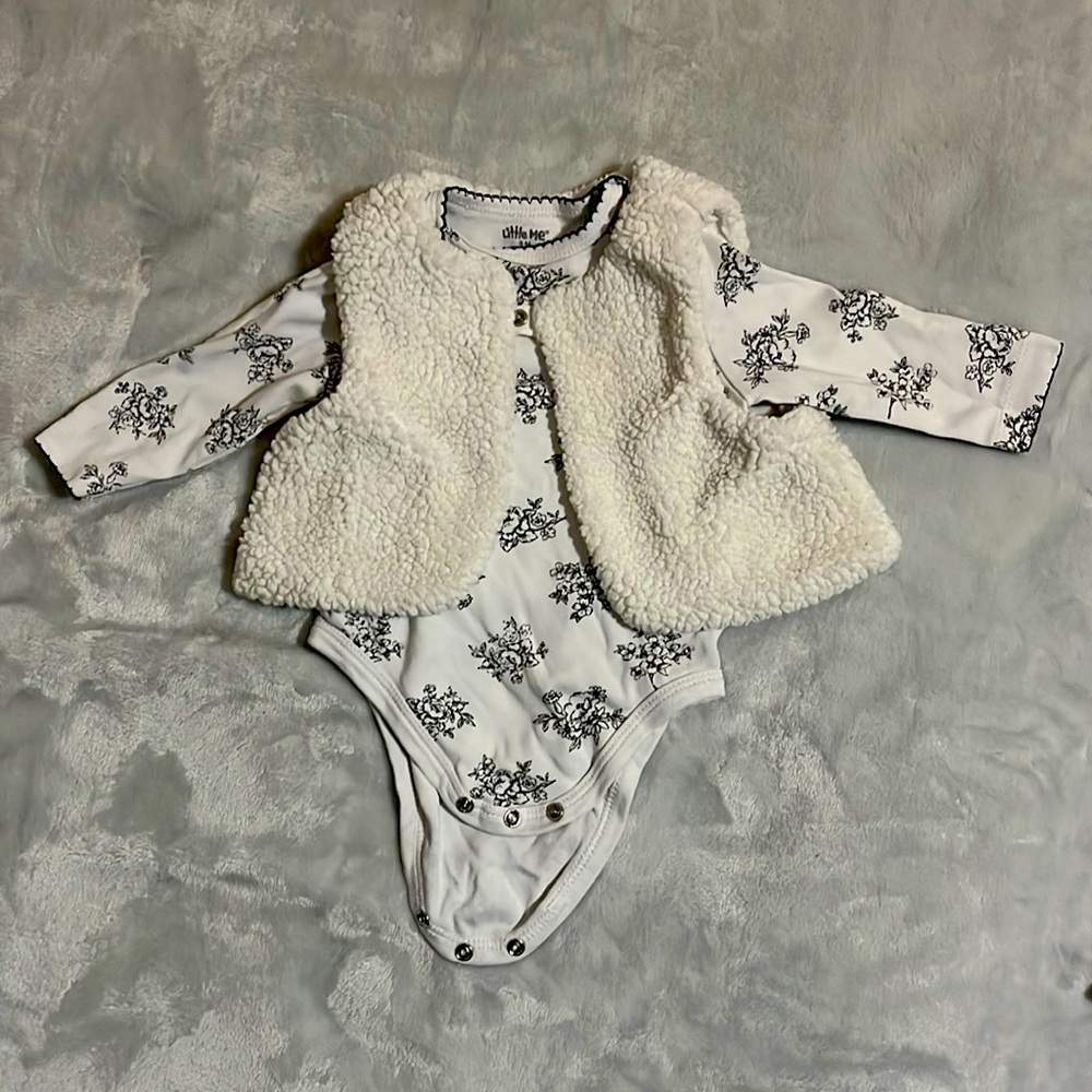 White and black floral onesie white vest size 9M